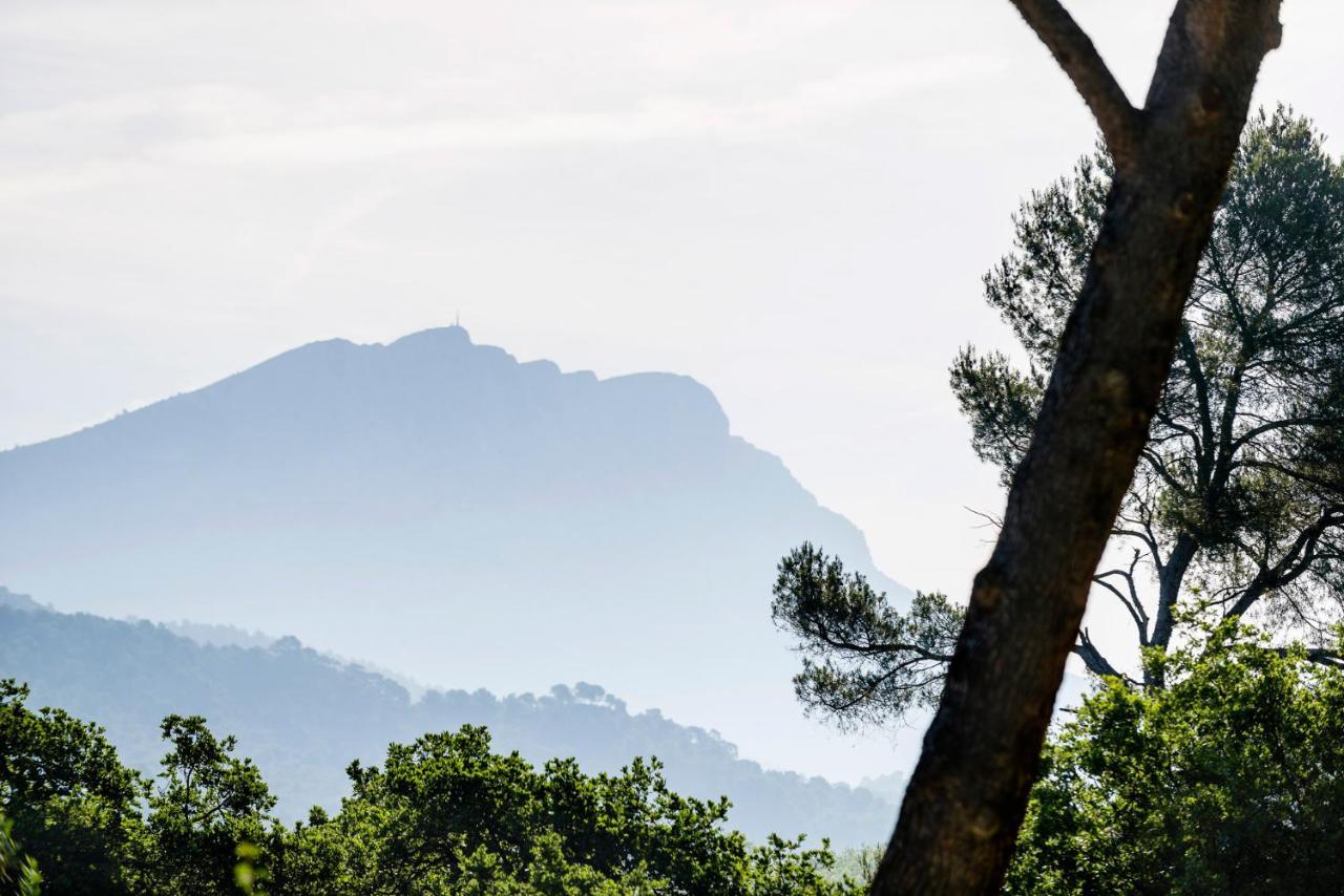 Les Lodges Sainte-Victoire Hotel & Spa Le Tholonet Bagian luar foto