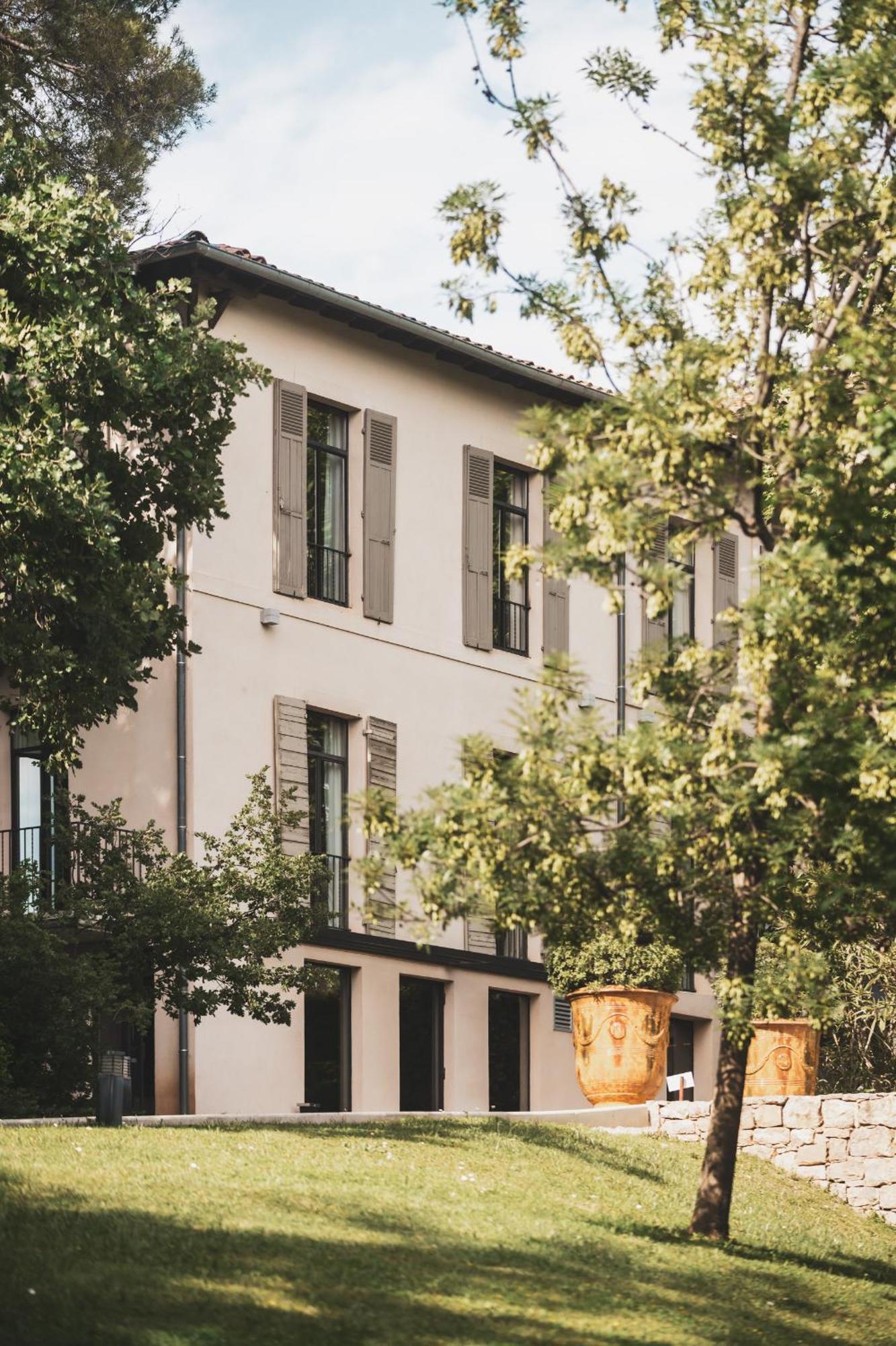 Les Lodges Sainte-Victoire Hotel & Spa Le Tholonet Bagian luar foto